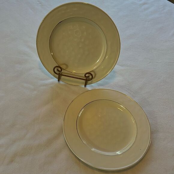 Martillo Pier 1 Imports Martillo Creme Brulee SET OF 2 DINNER Plates hammered - Picture 1 of 11